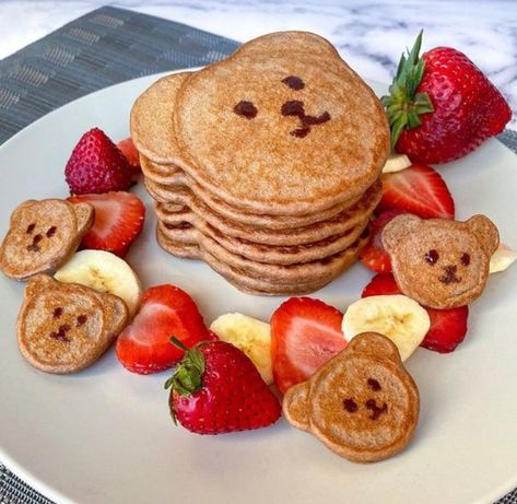 Bear Pancakes, Easy Breakfast Smoothies, Studying Food, Decorações Com Comidas, Food Art For Kids, Strawberry Bear, Easy Food Art, Healthy Food Motivation, Birthday Food