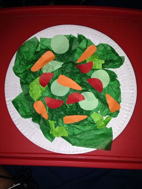 Healthy Food Art And Craft, Art And Craft For Preschoolers, Salad Craft, Food Art And Craft, Healthy Food Activities, Healthy Food Art, Preschool Food, Vegetable Crafts, Craft For Preschoolers