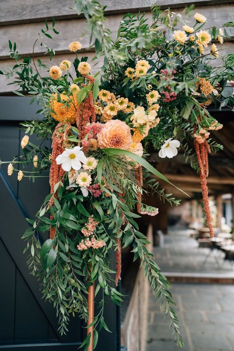 This late summer wedding at Barns & Yard in Worcestershire was a perfect celebration of summer blending into autumn. Complete with wild floral installations and arrangements dotted around the venue in a warm orange and peach colour palette. Late Summer Wedding, Late Summer Wedding Colors, Peach Color Palettes, Cascading Flowers, Late Summer Weddings, Summer Wedding Colors, Civil Ceremony, Unique Venues, Floral Arch