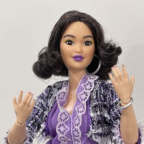 Brunette Barbie, Curled Hair, Vintage Outfit, Curled Hairstyles, Barbie Doll, Barbie Dolls, So Cute, Vintage Outfits, Dolls