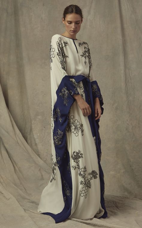 Sukienki Maksi, Marchesa Fashion, Kaftan Designs, Mode Kimono, Mode Abaya, Hijab Styles, فستان سهرة, Silk Maxi Dress, Moda Vintage