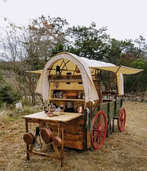 Outdoor Kitchen Bar, Wet Bar Sink, Trailers Vintage, Camping Vintage, Camping Products, Fold Down Table, Chuck Box, Outdoor Kitchen Bars, Tent Fabric