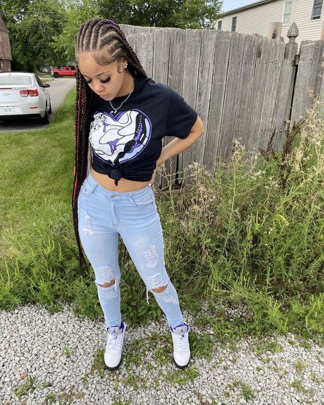 Jordan 5 Concord Outfit, Baddie Shirts Crop Tops, Basketball Shorts And Crop Top Outfit, Jean Shorts And Crop Top Outfits Baddie, Camo Crop Top Outfit, Jordan 5 Concord, Crop Hoddies Outfits Girl, Teens Outfits, Casual Baddie