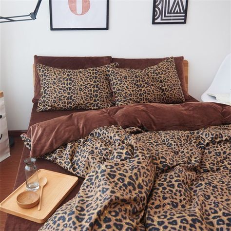 Leopard Print Bedding, Crochet Bedsheets, Dorm Comforters, Velvet Bedding Sets, Velvet Duvet, Black Bedroom, Velvet Bed, Winter Home Decor, Comforter Cover