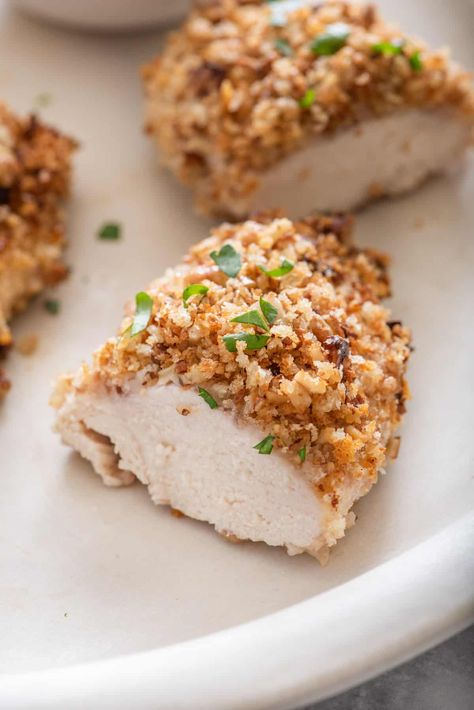 Pecan Crusted Chicken Breast, Chicken Gourmet, Baked Parmesan Crusted Chicken, Pecan Crusted Chicken, Crusted Chicken Breast, Crusted Chicken Recipes, Pecan Chicken, The Recipe Critic, Crispy Baked Chicken