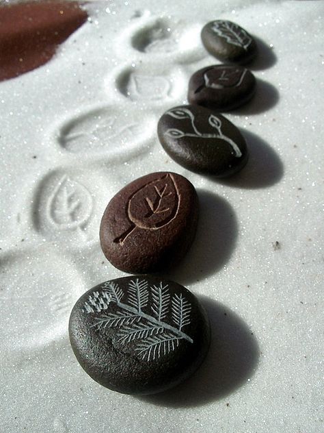 be achy | Flickr - Photo Sharing! pebbles with magnets Dremel Crafts, Dremel Carving, Engraving Ideas, Dremel Projects, Stone Engraving, River Stones, Rock Jewelry, Paint Rock, Sticks And Stones