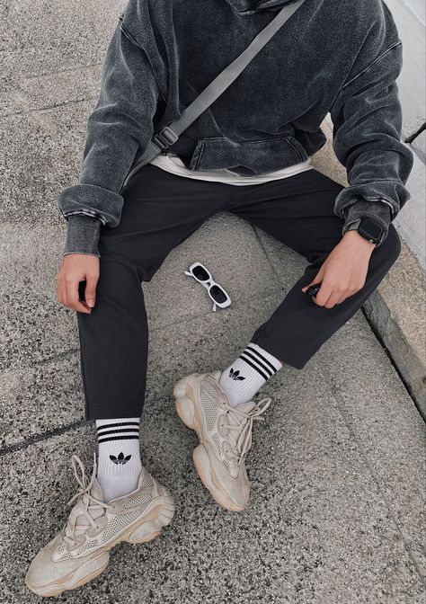 Yeezy 500 Outfit, For The Streets, Yeezy 500, White Outfits, Adidas Yeezy, The Streets, Grey And White, Adidas, Sneakers