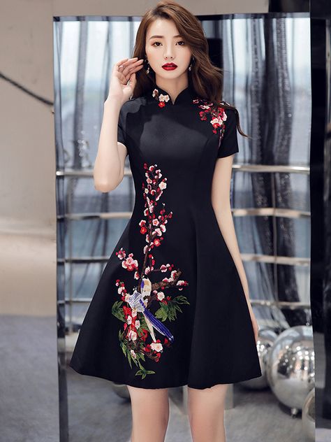 Qipao Dress Modern, Chinese Dress Modern, Qun Kwa, Chinese Cheongsam Dress, Mandarin Dress, Qi Pao, Chinese Cheongsam, African Prom Dresses, Chinese Style Dress