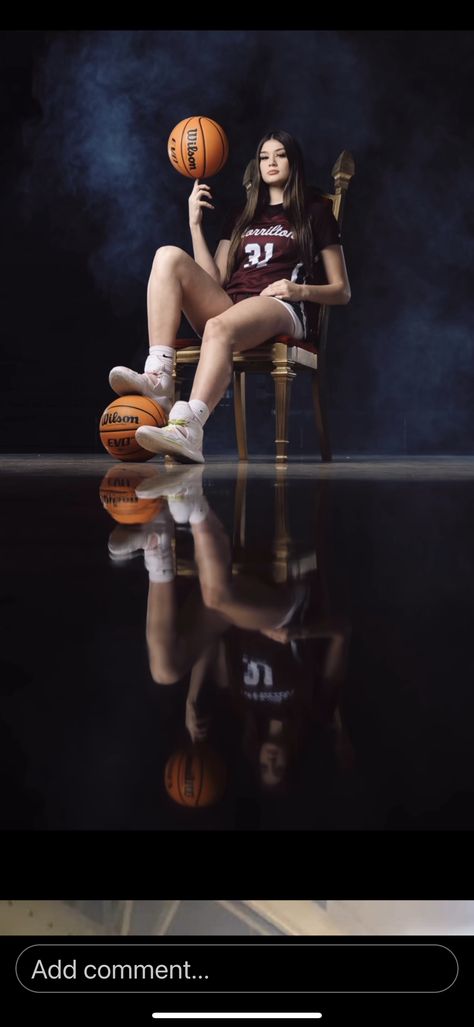 Girls Basketball Media Day Ideas, Volleyball Sr Pictures, Senior Picture Ideas Basketball, Basketball Photography Poses, Basketball Banner Poses, Basketball Picture Ideas, Senior Banner Ideas Basketball, Basketball Photoshoot Ideas, College Basketball Photoshoot