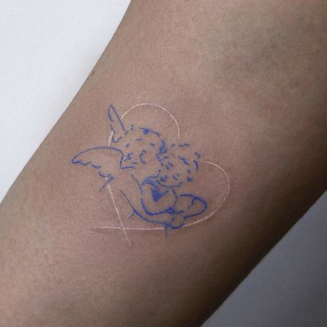 Cherub Kissing Tattoo, Angel Cherub Tattoo, Cherub Line Tattoo, Small Cherub Tattoos For Women, Cherubs Tattoo, Cupid And Psyche Tattoo, Fine Line Cherub Tattoo, Cherub Art Aesthetic, Cupid And Psyche Tattoo Minimal