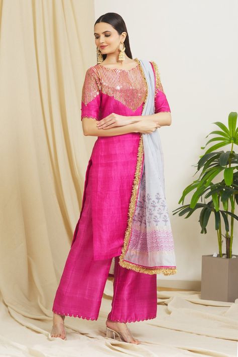 Shop for these amazing collections of Pink Raw Silk Embellished Sequins V Neck Kurta Palazzo Set For Women by Surendri online at Aza Fashions. Party Wear Pakistani, V Neck Kurta, Kurta Palazzo Set, Palazzo Set, Sari Blouse, Designer Party Wear Dresses, Boutique Dress Designs, Party Wear Indian Dresses, Dress Indian Style