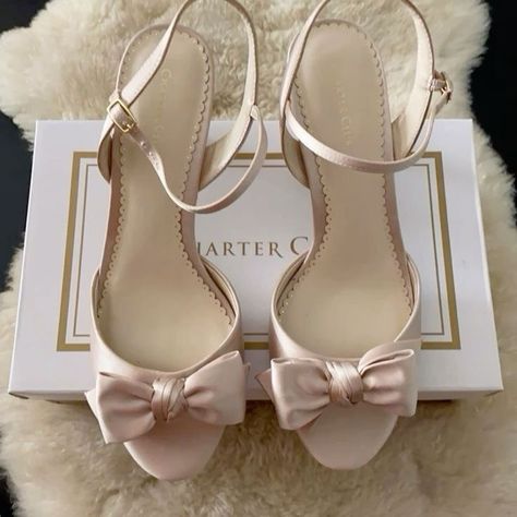 Box Dress, Stile Blair Waldorf, Pretty Heels, Fancy Heels, Heels Aesthetic, Dr Shoes, Sofia Coppola, Fancy Shoes, Girly Shoes