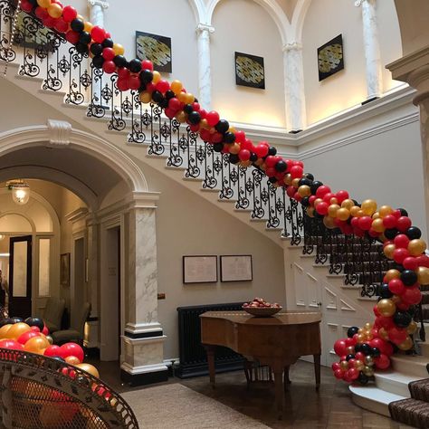 Balloon Arch Staircase, Stairway Balloon Garland, Balloons On Staircase, Staircase Balloon Garland, Wedding Staircase, Bubblegum Balloons, Balloon Installation, Staircase Decor, Balloon Ideas