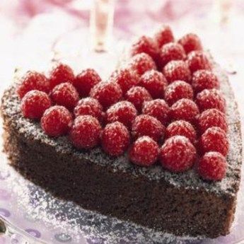 gâteau au chocolat spécial saint valentin diner entre amoureux Dessert Saint Valentin, Valentines Bakery, Chef Inspiration, Girl Cooking, Valentines Day Desserts, Special Desserts, Valentine Cake, Holiday Menus, Valentine Chocolate