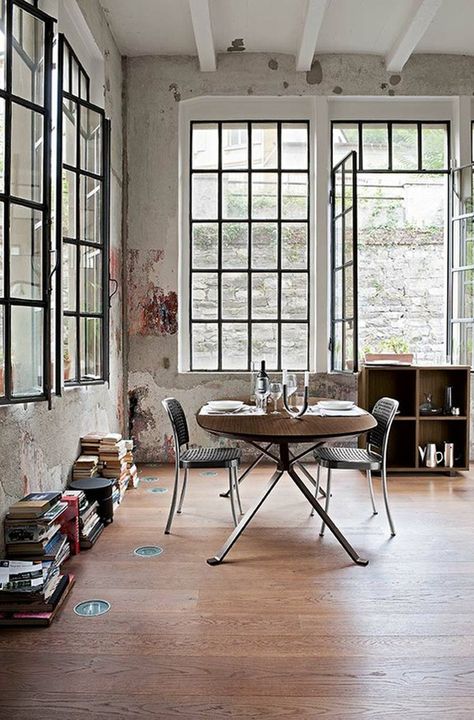 Studio Krishka: Interior inspiration: Industrial window Bedroom Women, Loft Windows, Industrial Windows, Loft Industrial, Industrial Ceiling, Industrial Bedroom, Lots Of Windows, Black Industrial, Loft Living