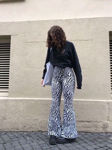 Zebra Print Flare Pants Outfit, Zebra Flares Outfit, Like Aesthetic, Zebra Pant, Cute And Aesthetic, Top Aesthetic, Clueless Outfits, Print Pants, Colourful Outfits