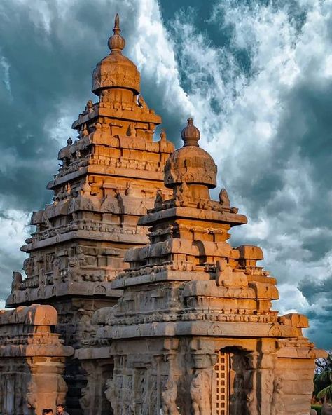 Mahabalipuram Shore Temple Mahabalipuram Shore Temple, Mahabalipuram Photography, Indian Temple Aesthetic, Aesthetic Temple, Shore Temple, Ancient India Map, Dwarikadhish Hd Wallpaper, Hinduism History, Ganpati Bappa Photo