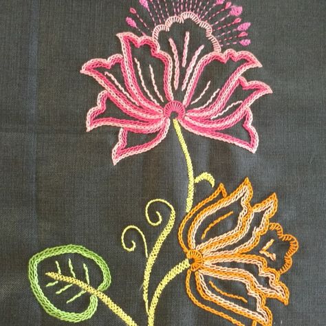 Bullion Embroidery Motifs, Embroidery Stem Stitch, Bordado Jacobean, Kashida Embroidery, Bullion Embroidery, Crewel Embroidery Patterns, Basic Hand Embroidery Stitches, Chain Stitch Embroidery, Diy Embroidery Designs