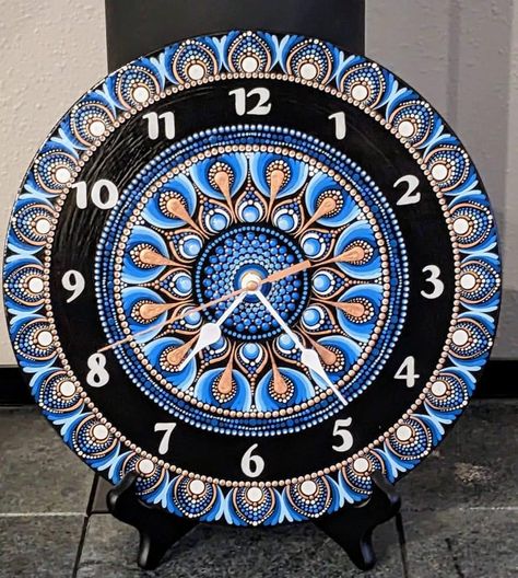 Dot Mandala Clock Designs, Dot Mandala Wall Clock, Dot Mandala Clock, Clock Mandala, Mandala Clock, Mirror Canvas Art, 3d Pencil Drawings, Mosaic Art Diy, Clock Painting