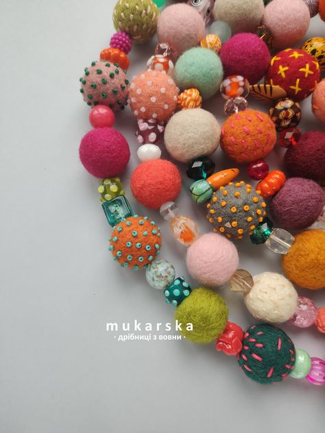 Felted embroidered necklaces Felt Beads Jewelry, Embroidered Necklaces, Felt Jewellery, Felt Bracelet, Felted Jewelry, Wool Necklace, Crochet Jewlery, Weaving Loom Diy, Felt Necklace