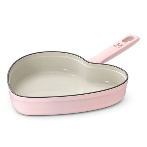 Beautiful 10” Enameled Cast Iron Heart Skillet, Pink Champagne by Drew Barrymore - Walmart.com Cute Kitchen Tools, Kawaii Kitchen Accessories, Pink Apartment, Iron Heart, Oven Cleaning, Enameled Cast Iron, Pink Kitchen, Cute Kitchen, Drew Barrymore