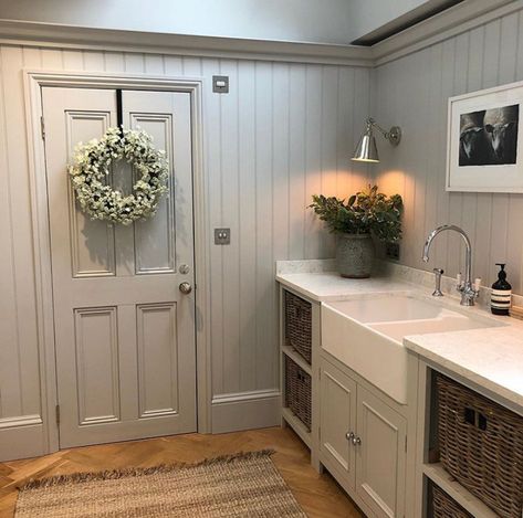 Vivienne Cutler, Boot Room Utility, Small Utility Room, Narrow Laundry Room, Utility Room Designs, Laundry Room Renovation, Downstairs Toilet, Laundry Room Inspiration, Boot Room