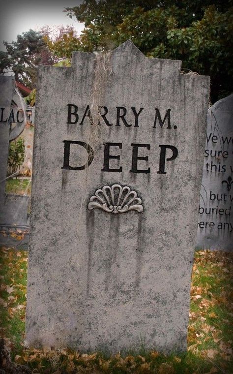 With all due respect to these people, we have compiled these epitaphs just for the heck of a good laugh! Description from welikeviral.com. I searched for this on bing.com/images Funny Tombstone Sayings, Halloween Tombstone Sayings, Tombstone Sayings, Halloween Headstone, Halloween Outside, Hallowen Ideas, Halloween Graveyard, Halloween Tombstones, Hallowen Costume