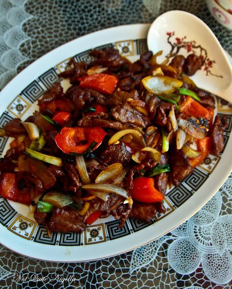 Beef Black Bean Sauce Beef In Black Bean Sauce, Black Bean Sauce Recipe, Chinese Pepper Steak, Chinese Beef, Black Bean Recipes, Bean Sauce, Black Bean Sauce, Pepper Steak, Asian Cooking