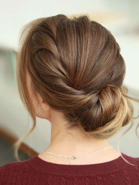 Would look beautiful for a bride with accessories added, or as a bridesmaid hairstyle Loose Romantic Wedding Hair, Wedding Side Bun, Wedding Side Bun Hairstyles, Bridesmaid Side Bun, Side Bun Wedding, Bridesmaid Bun, Loose Bun Hairstyles, Front Hairstyles, Fancy Buns