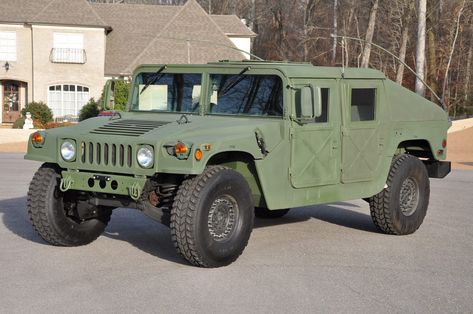 Classic OD Green 😉 Green Jeep Aesthetic, Andi Aesthetic, Jeep Aesthetic, Green Jeep, Hummer H1, Army Truck, Hummer H3, Hummer H2, Army Vehicles