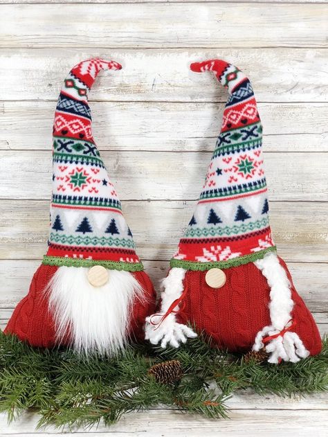 Ugly Christmas Sweater Gnomes with Fairfield World - Creatively Beth Sweater Gnomes, Ugly Christmas Sweater Diy, Christmas Sweater Diy, Sweater Diy, Ugly Sweater Diy, Girl Gnome, Free Pattern Download, Recycled Sweaters, Upcycle Sweater