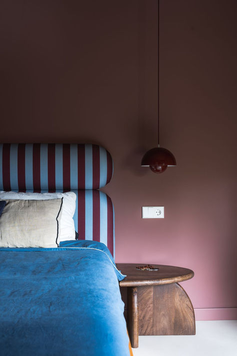 Blue And Red Interior Design, Two Toned Bedroom Walls, Red Walls Bedroom, Blue And Red Bedroom, Red And Blue Interior, Red And Blue Bedroom, Pink And Red Bedroom, Red And Pink Bedroom, Olive Bedding