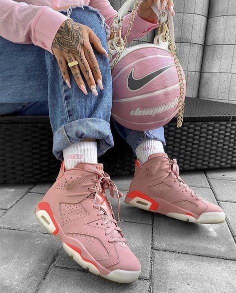 Jordan Retro 6 Outfit Women, Jordan 6 Outfit Woman, Jordans Outfit Women, Outfits Cumpleaños, Jordans Outfit Womens, Pink And White Outfit, Aleali May, Fashion Inspo Casual, Pink Jordans