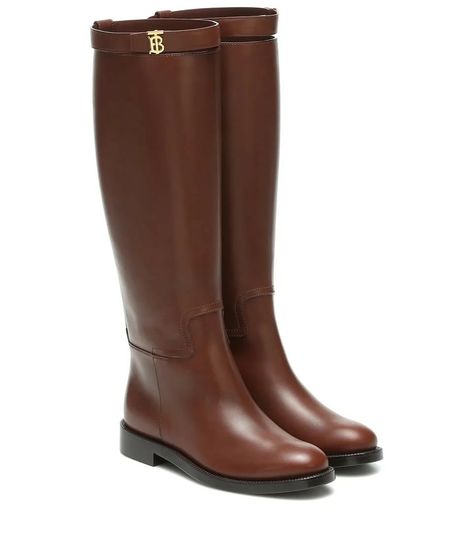 Burberry Boots, Rainy Fall, Ugg Classic Tall, Winter Fashion Outfits Casual, Trending Boots, Moon Boots, Burberry Shoes, Knee High Leather Boots, Monogrammed Leather