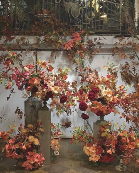 A few details to tie an autumn vibe into your ‘I do’. Swipe to see what we’ve been inspired by this fall. ⁠ ⁠ Book a consultation today to get a head start on your fall fantasy wedding. ⁠ ⁠ #fallwedding #autumnbride #novemberbrides #fallweddinginspo #aestheticweddings #bridaldetails #pinterestweddings #weddinginspo #weddingplanning #autumnwedding Late Autumn Wedding, Early Autumn Wedding, Fall 2025 Wedding Colors, Fall Foliage Aesthetic, October Wedding Florals, Fall Ceremony Flowers, Fall Wedding Flowers November, Autumn Wedding Aesthetic, Fall Wedding Ceremony Flowers