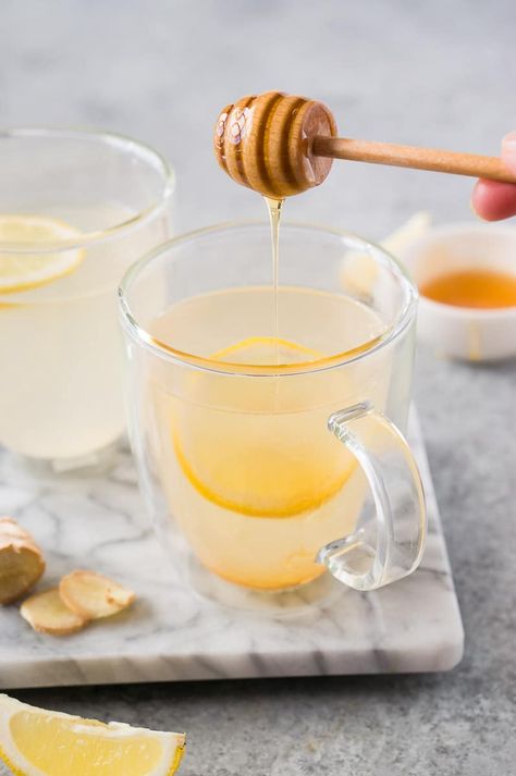 Honey Tea Recipe, Lemon Tea Recipe, Honey Lemon Tea, Lemon Ginger Tea, Ginger Lemon Tea, Delicious Drink Recipes, Lemon Ginger, Honey Tea, Hot Honey