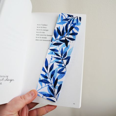 Marques Pages Fait Main, Marque Page Diy, Bookmark Inspiration, Blue Bookmark, Marques Pages, Bookmarks Ideas, Creative Bookmarks, Blue Crafts, Friends Diy