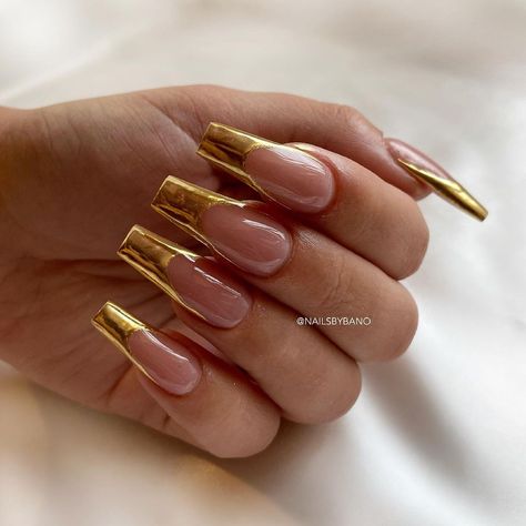 Bano Betweni on Instagram: “Gold french nails! Oh my god. 🏆😮‍💨🤩 . . . . . •long c curve tips from @banobeautysweden . . . . . . . . . . . . . #nails #banobeautysweden…” Coffin Gold French Tip Nails, Gold Lined French Tip Nails, Gold French Tip Nails Coffin, French Nails Gold, Gold Tip Nails French, Gold French Tips, Gold French Nails, Gold Tip Nails, Gold French Tip