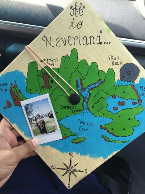 My grad cap!! Peter Pan- Off To Neverland! Peter Pan Graduation Cap Ideas, Peter Pan Grad Cap, Tinkerbell Graduation Cap, Peter Pan Graduation Cap, Graduation Cap Designs Tinkerbell, See Ya Later Dudes Graduation Cap Nemo, Goodbye Everyone Plankton Grad Cap, Graduation Cap Designs Up Disney, Senior Caps