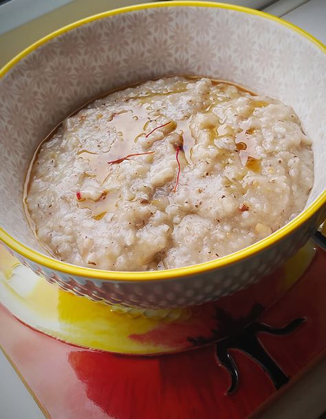 Overnight (or not) Barley Flake Porridge without Milk Barley Flakes Recipes, Barley Porridge, Ayurvedic Cooking, Wfpb Breakfast, Flake Recipes, Kapha Dosha, Barley Grain, Overnight Breakfast, Porridge Recipes