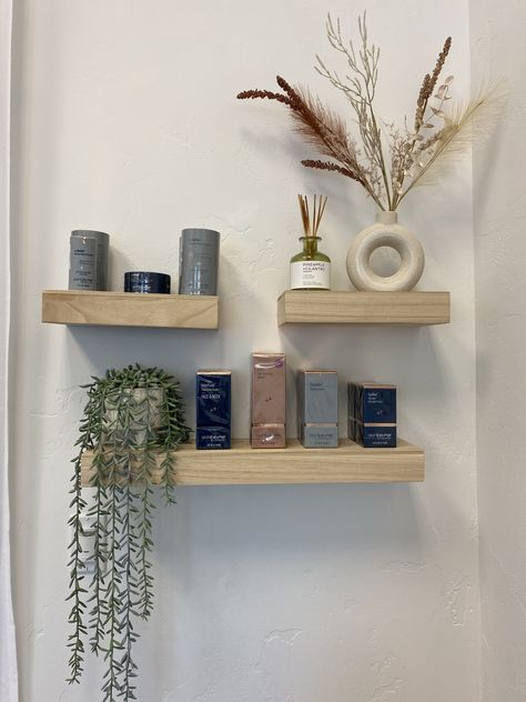 Supplement Display Ideas, Esthetician Product Display, Supplement Display, Boho Spa Room, Skincare Wall, Medspa Decor, Skincare Display, Science Skincare, Studio Room Ideas