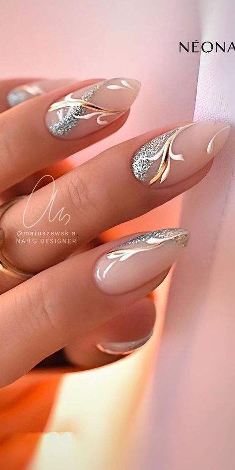 Red Fancy Nails Art Designs, Nude Glam Nails, Nails Wedding Guest, Elegant Bridal Nails, Elegant Touch Nails, Unghie Sfumate, Art Deco Nails, Manicure Nail Designs, Fancy Nails Designs