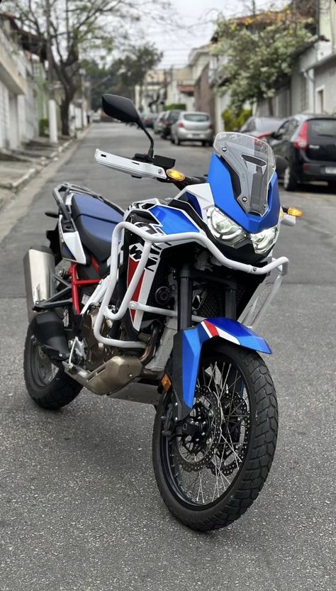 Honda Africa Twin, Africa Twin, Bmw Wallpapers, Triumph Tiger, Honda (motorcycle), Cartoon Character Pictures, Honda Cbr, Cartoon Characters, Twins