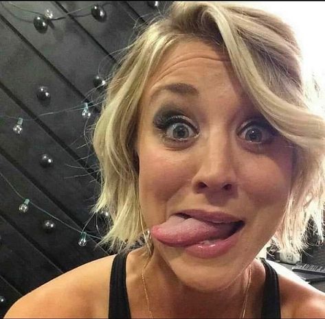 1,036 Likes, 0 Comments - The Big Bang Theory (@kaley_cuoco___) on Instagram: “#tbbt #the #thebigbang #thebigbangtheory #love #loveit #onset #wow #malissa #himym #netflix…” Caley Cuoco, Kaley Cuoco Hair, Kaley Cuoco Body, Kayley Cuoco, Kaley Couco, Celebrity Selfies, Elisabeth Shue, Lip Sync Battle, Elizabeth Hurley