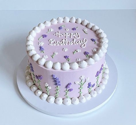 Purple Lunchbox Cake, Tortas Color Pastel, Cake Decorating Rainbow, Cakes Creative, Amazing Chocolate Cake, Amazing Cake Decorating, Round Birthday Cakes, Purple Cakes Birthday, 14th Birthday Cakes