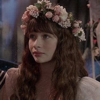 malina weissman violet baudelaire - Ecosia - Images Malina Weisman, Violet Baudelaire, Miguel Diaz, Lemony Snicket, A Series Of Unfortunate Events, Ryan Reynolds, Candy Store, Blogger Girl, Girl Blog