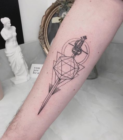 Dnd Sleeve Tattoo, Dnd Rogue Tattoo, D20 Tattoo Ideas, Dnd Tatoos Ideas, Nerdy Tattoo Sleeve, D&d Tattoo Ideas, Dnd Tattoo Designs, Dnd Dice Tattoo, D&d Tattoo