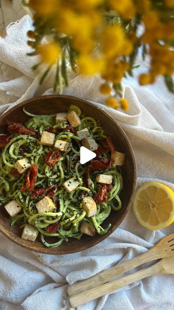 Anna Salvato on Instagram: "CREAMY KALE PESTO ZNOODLES 💚 Spring is here and I’m craving everything green. My body is asking for nutrients, more fruits and veggies and I’m here for it. I’ve been obsessed with this creamy pesto sauce for a long time and haven’t made ir since last year. The avocado makes it the perfect creamy sauce and the basil an nooch bring that pesto flavor to it.

Ingredients (for one):
1 zucchini

Pesto:
1 handful basil leaves
1 handful kale
1/2 avocado
Zucchini leftovers
1 tbsp nutritional yeast
1/4 cup walnuts
Juice 1/2 lemon 

Toppings: 
Sun-dried tomatoes, crispy tofu, black sesame seeds.

How to:
1. Prepare your zucchini noodles. I used a spiralizer.
2. Blend all the pesto ingredients together. Add water to get your preferred consistency. 
3. Combine the noodles w Pesto Ingredients, Avocado Zucchini, Creamy Kale, Everything Green, Creamy Pesto Sauce, Kale Pesto, Creamy Pesto, Black Sesame Seeds, Crispy Tofu