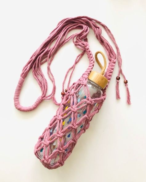 Macrame Bottle Cover, Macrame Hammock Pattern, Macrame Bottle Holder, Macrame Bottle, Macrame Hammock, Water Bottle Holder, Water Bottle Holders, Macrame Knots, Bottle Cover