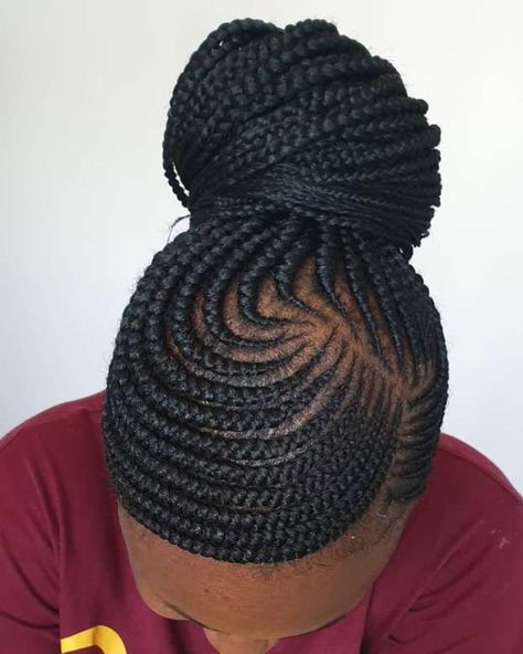 Bun Updo for Lemonade Twist Braids Medium Size Braids, Cornrows Updo, Lemonade Braids Hairstyles, Lemonade Braids, Feed In Braids Hairstyles, African Hair Braiding Styles, Bun Updo, Braided Cornrow Hairstyles, Braids Hairstyles Pictures